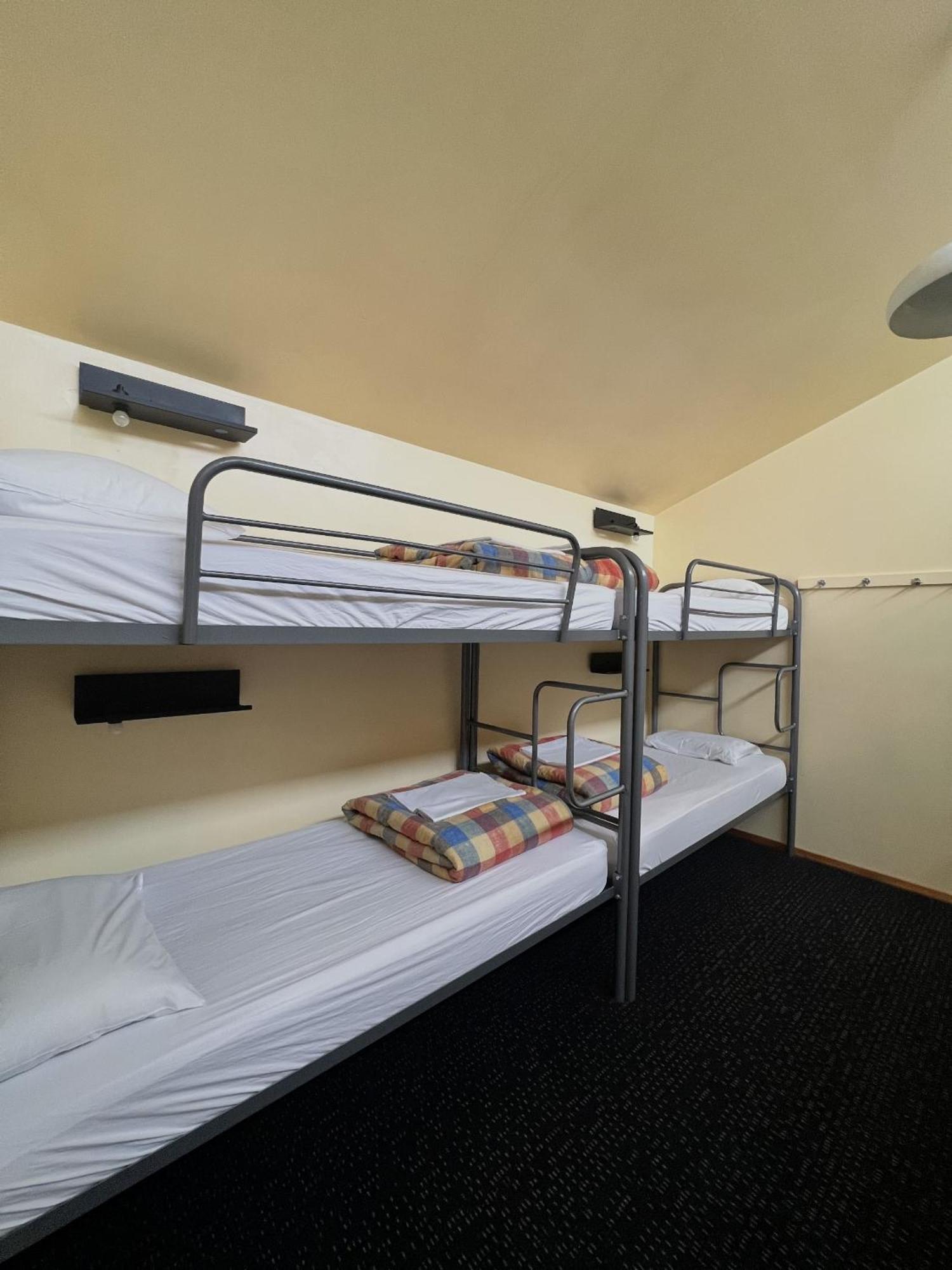 ออน ท็อป แบ็คแพคเกอร์ Hostel ดะนีดิน ภายนอก รูปภาพ