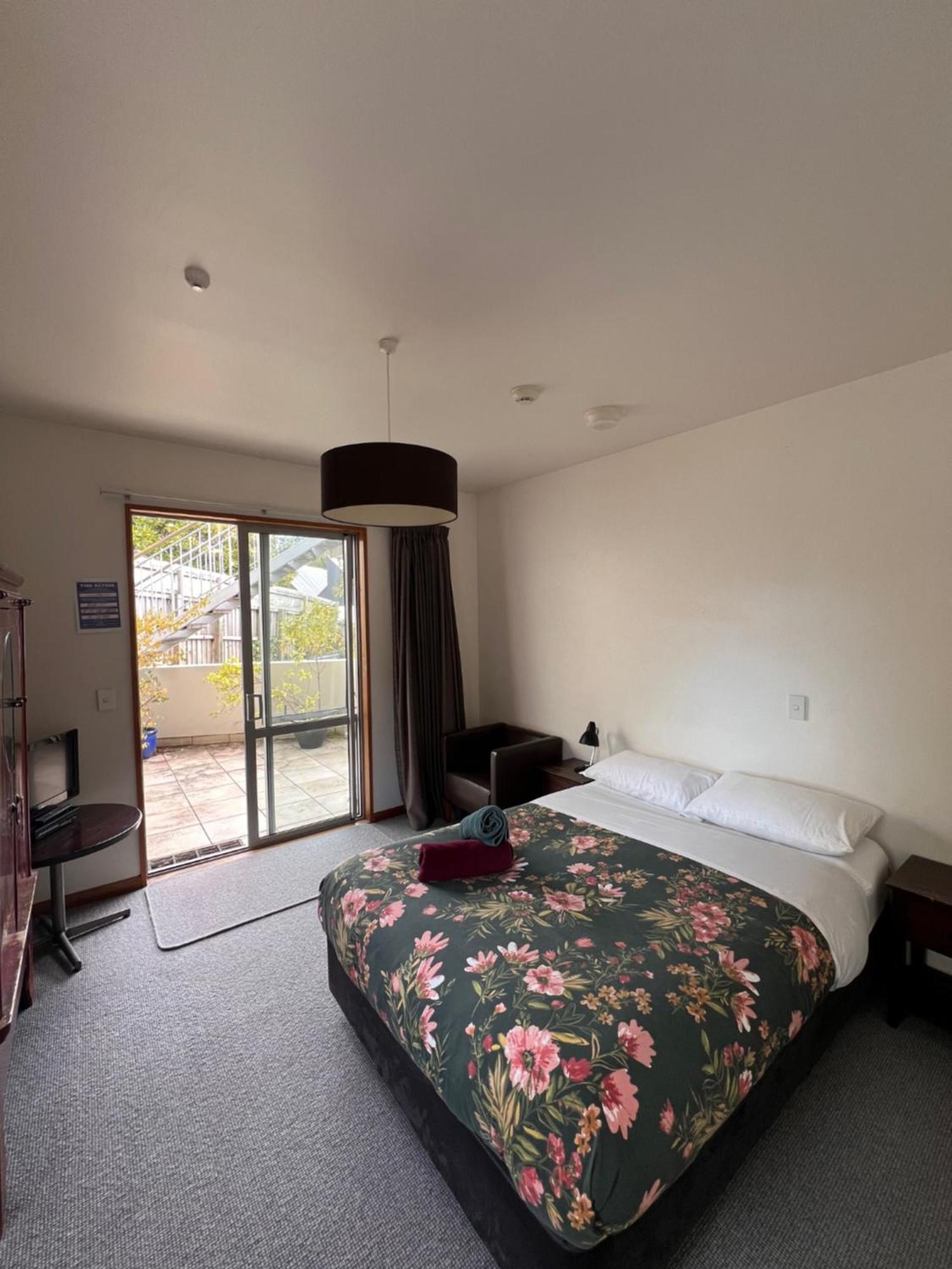 ออน ท็อป แบ็คแพคเกอร์ Hostel ดะนีดิน ภายนอก รูปภาพ